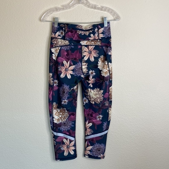 Sweaty Betty zero gravity leggings crop floral small EUC - Picture 5 of 6